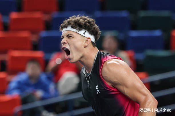 波蘭陷入尷 波蘭陷入尷