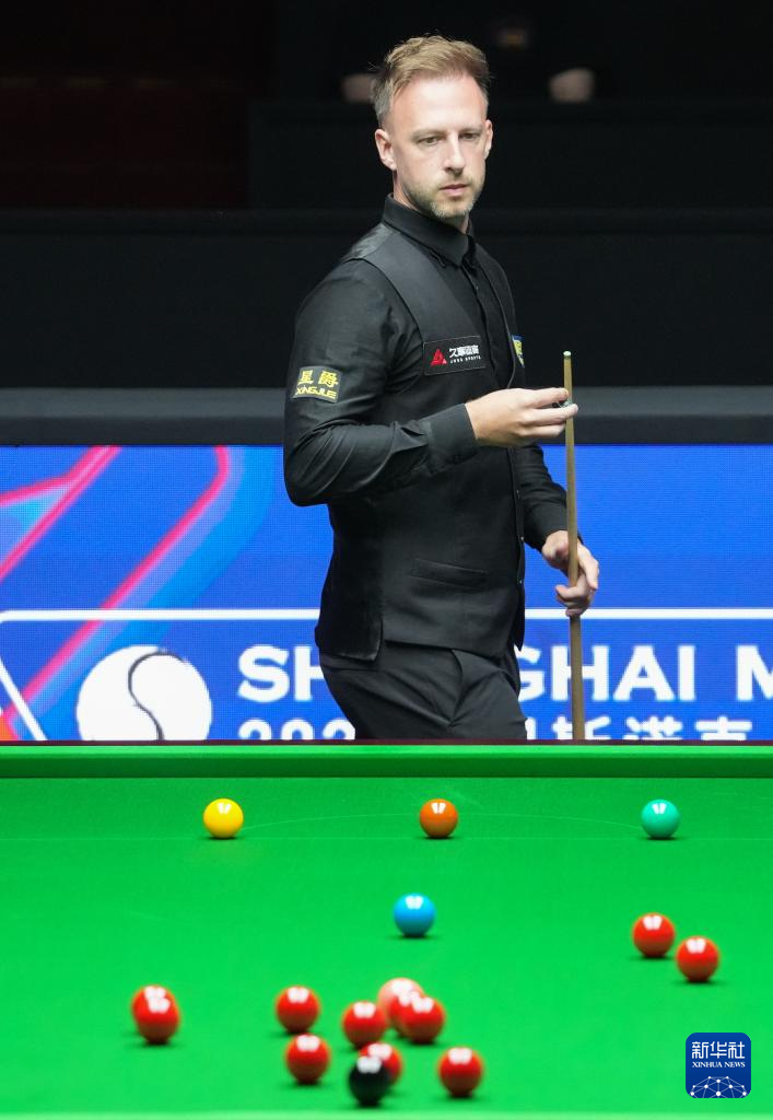 背景与风格 背景与风格